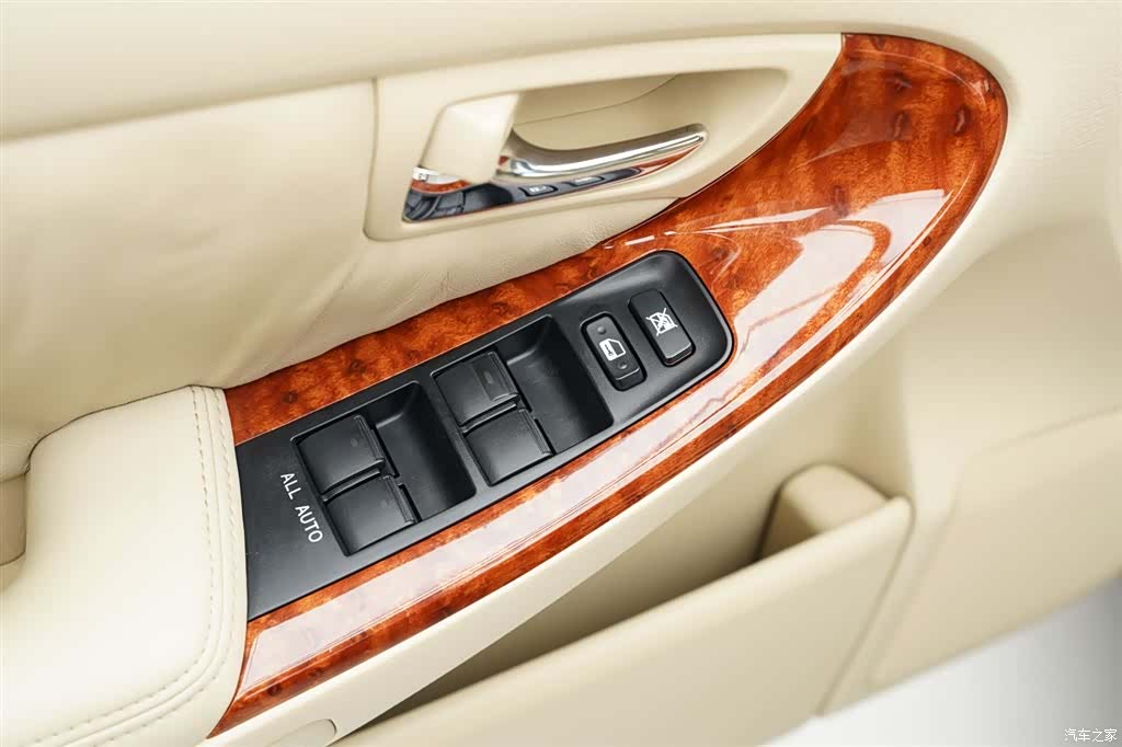 Toyota Crown, 2007 26