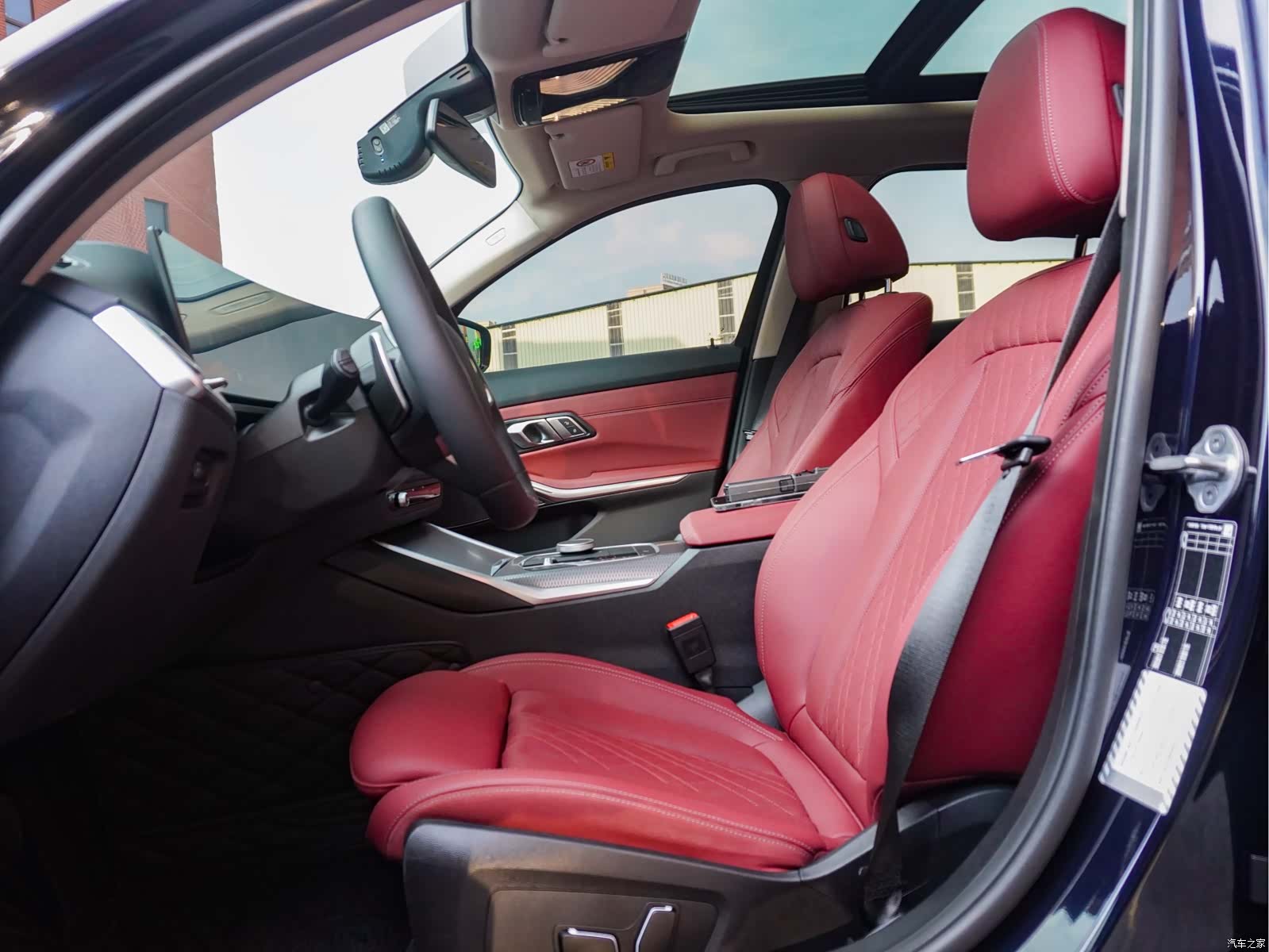BMW 3 Series, 2025 22