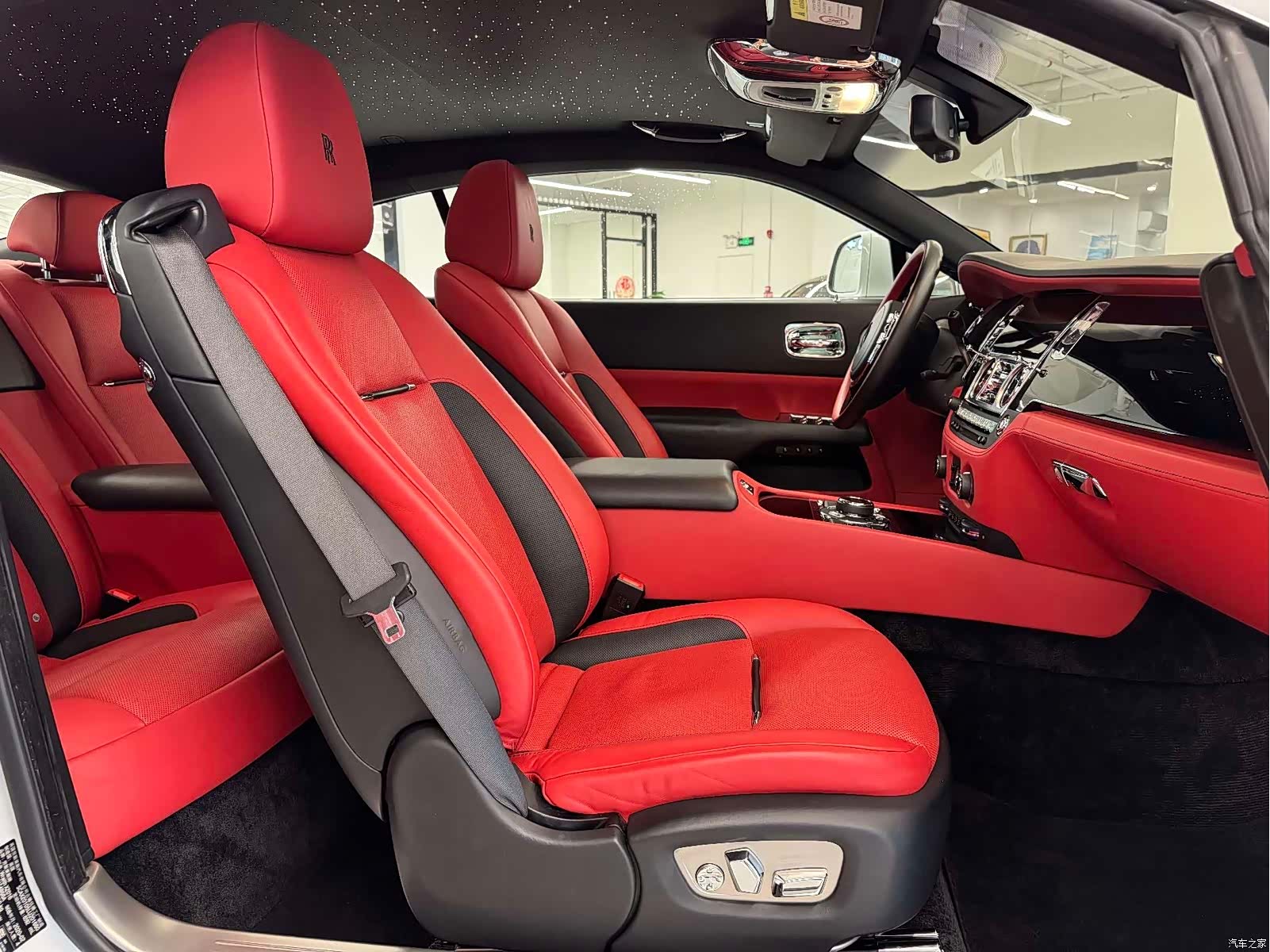 Rolls-Royce Wraith, 2020 7
