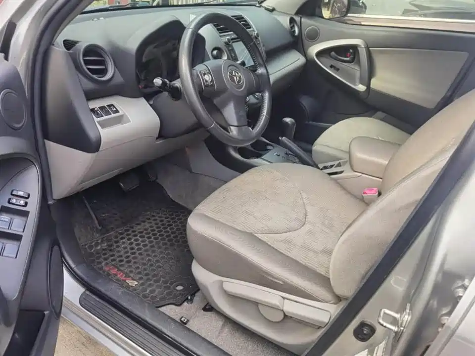 Toyota RAV4 Rongfang