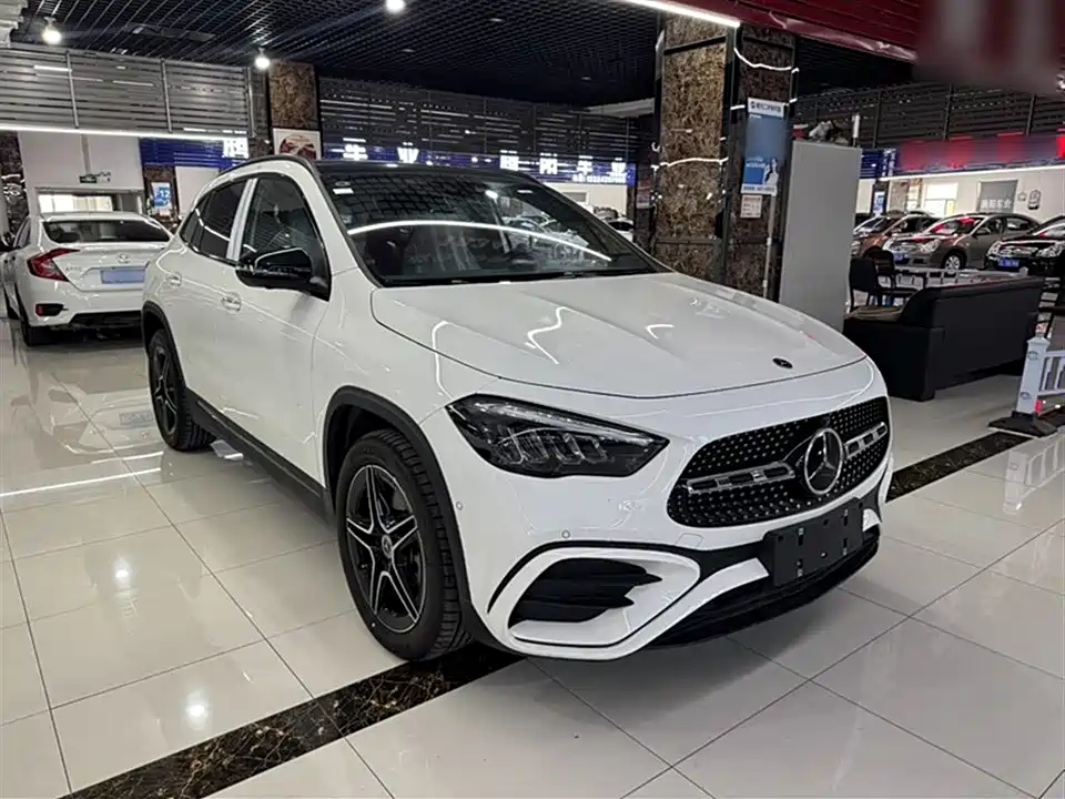 Mercedes-Benz GLA