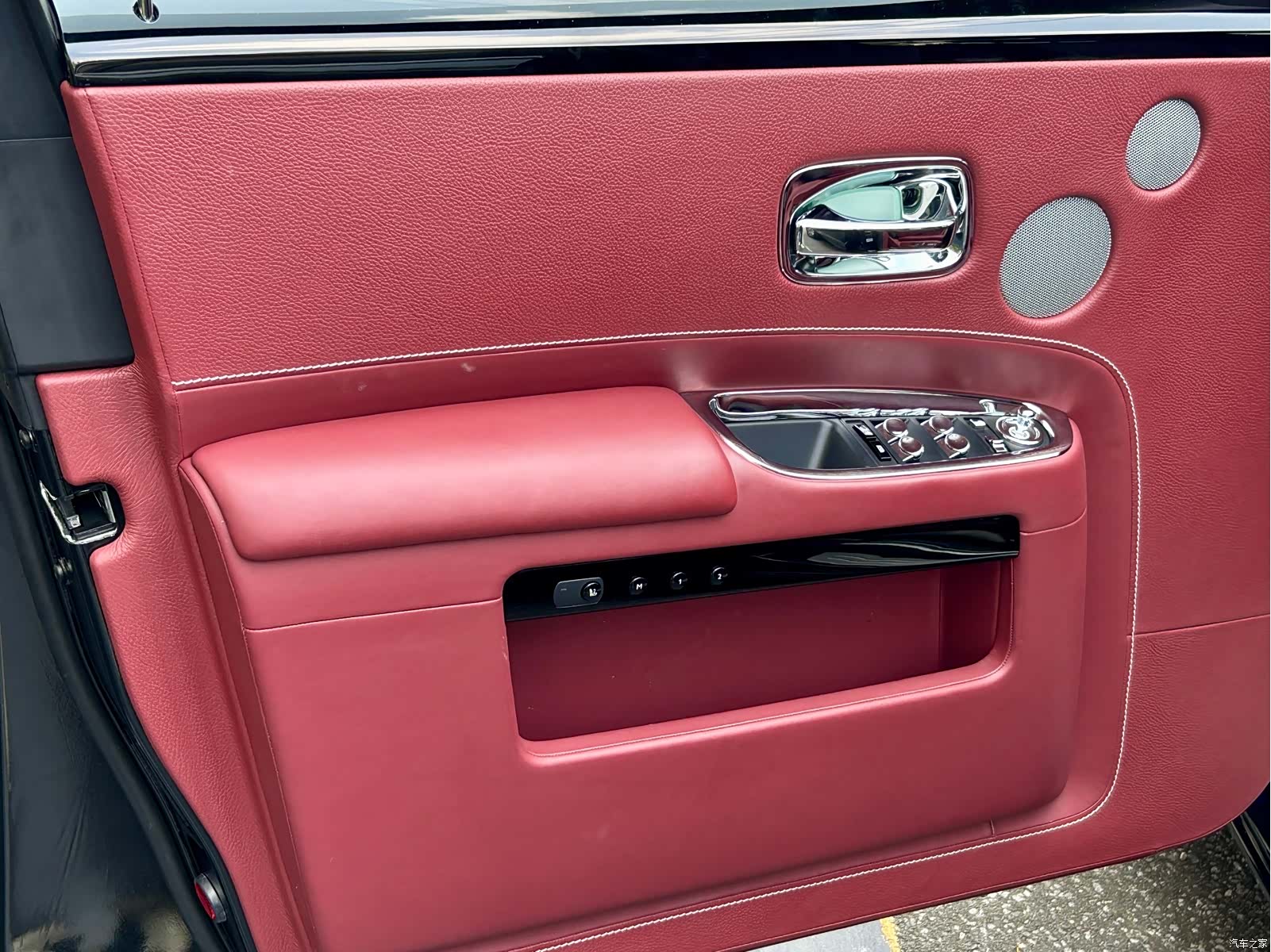 Rolls-Royce Ghost, 2018 27