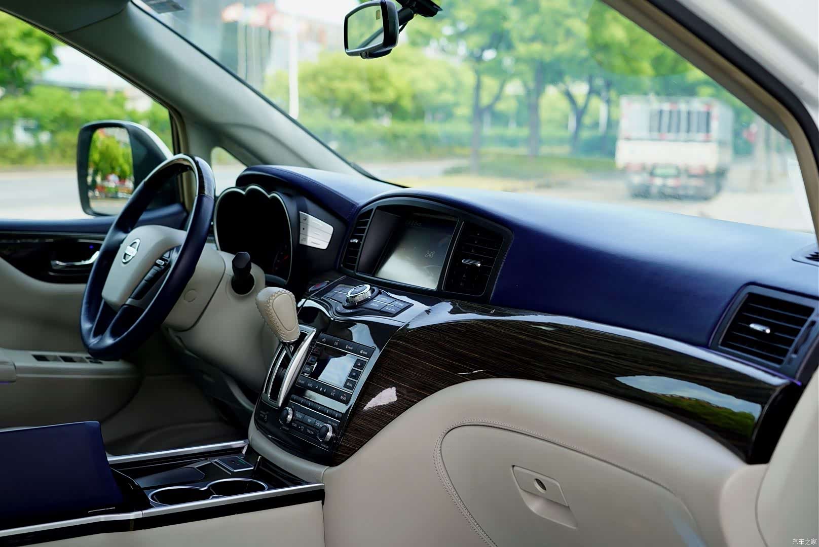 Nissan SL, 2016 20
