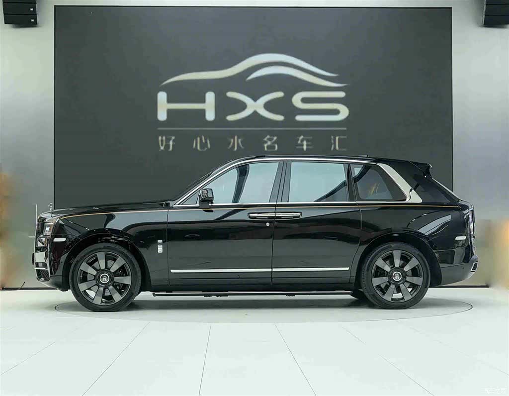Rolls-Royce Cullinan, 2022 3