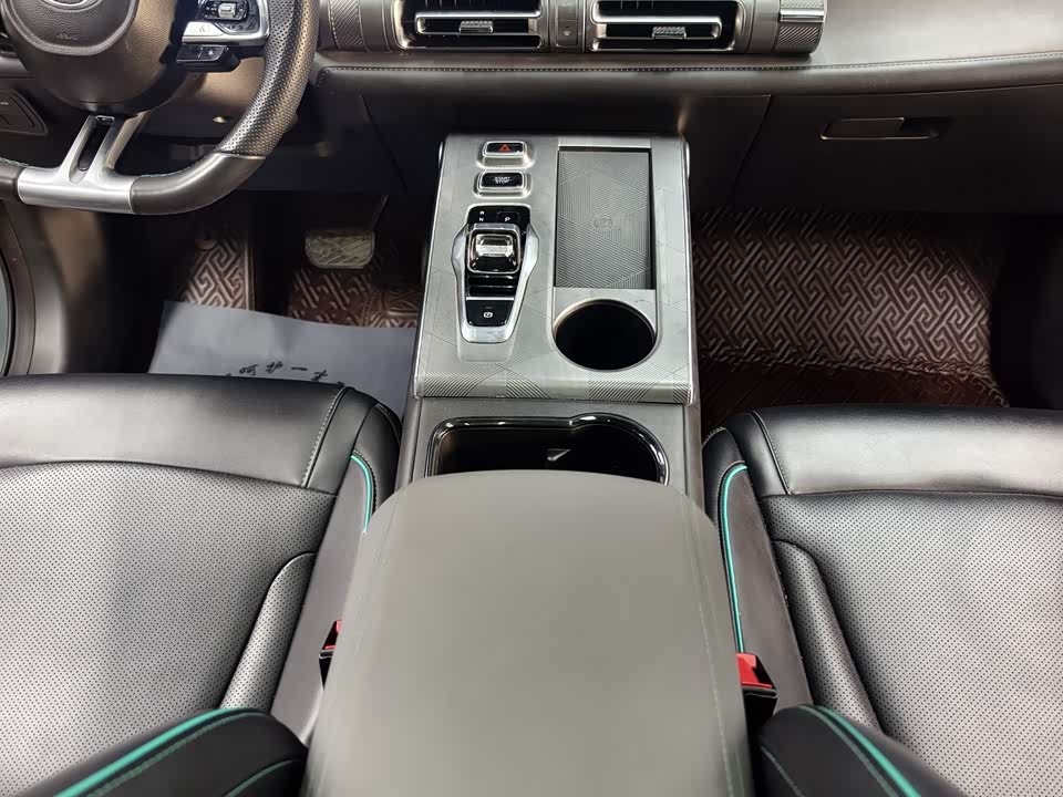 Trumpchi Shadow cool