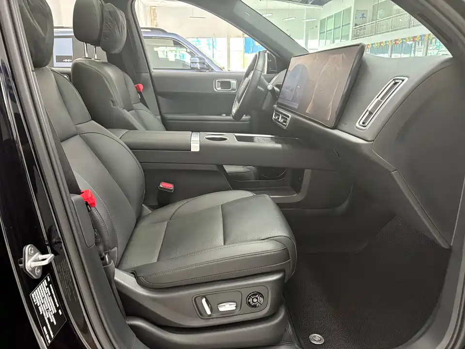 Li Auto Ideal L6