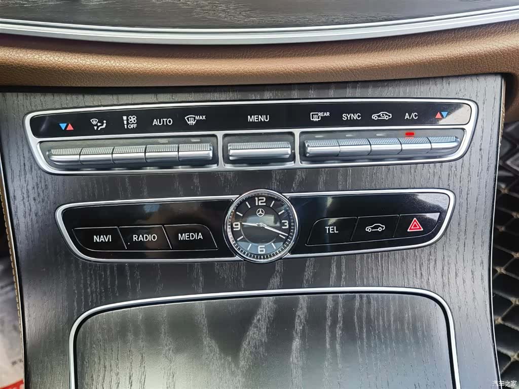 Mercedes-Benz E-Class, 2020 31