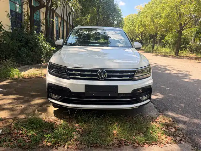 Volkswagen Tiguan L 2021 — купить из Китая под заказ