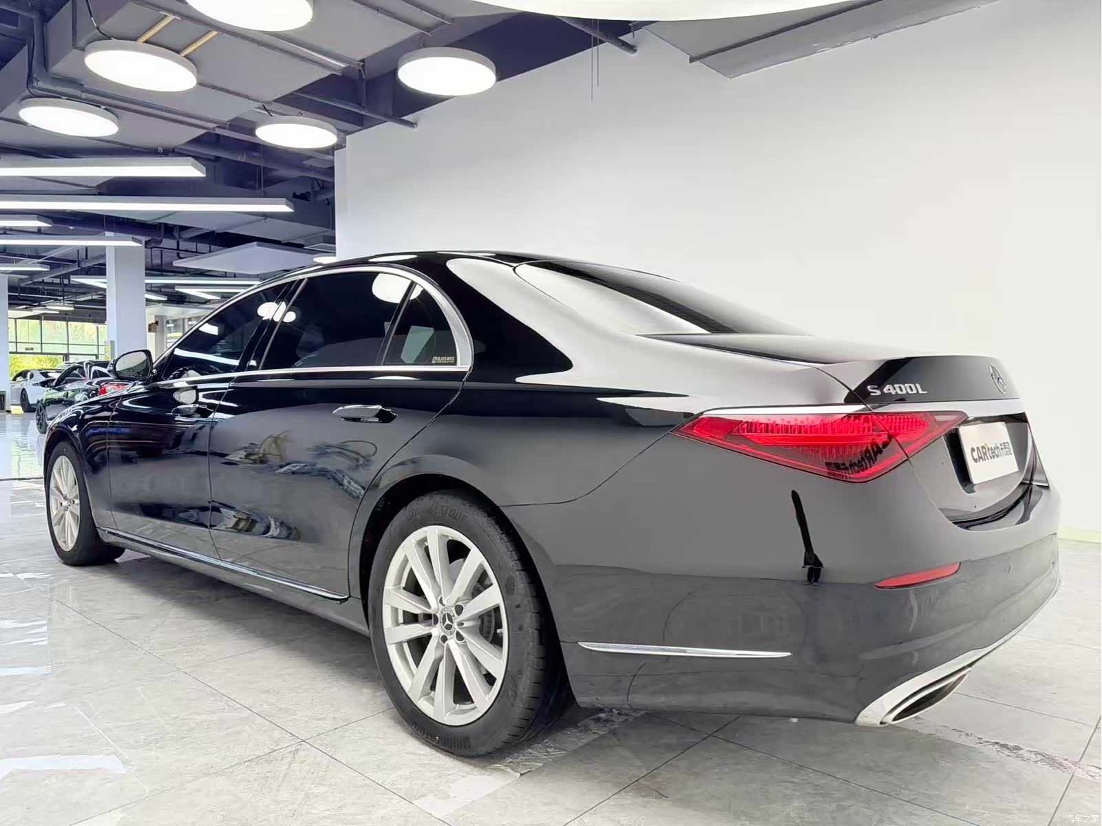 Mercedes-Benz S-Class, 2023 4