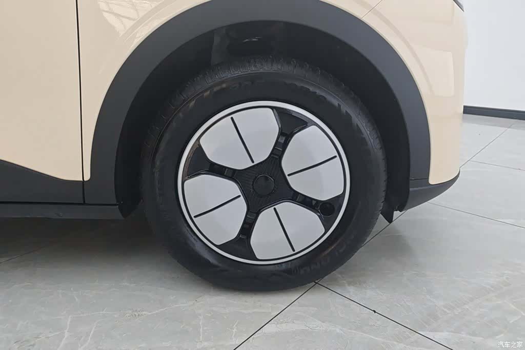 Geely Xingyuan, 2025 6