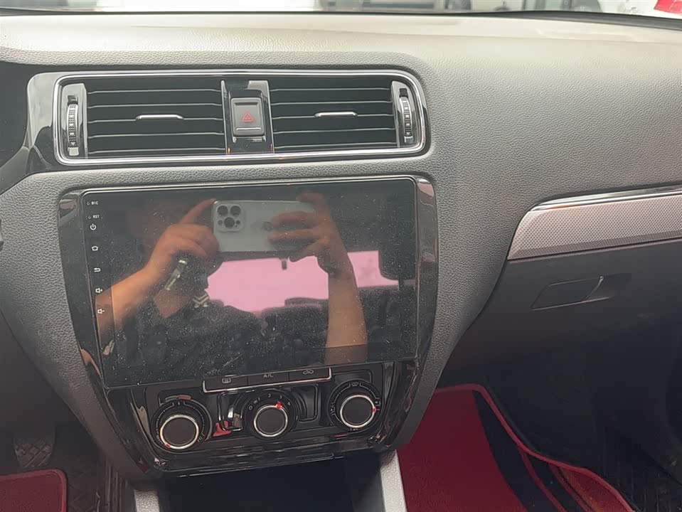 Volkswagen Sagitar