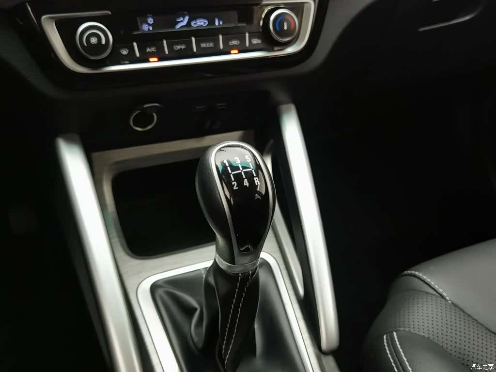 Geely X3, 2018 13