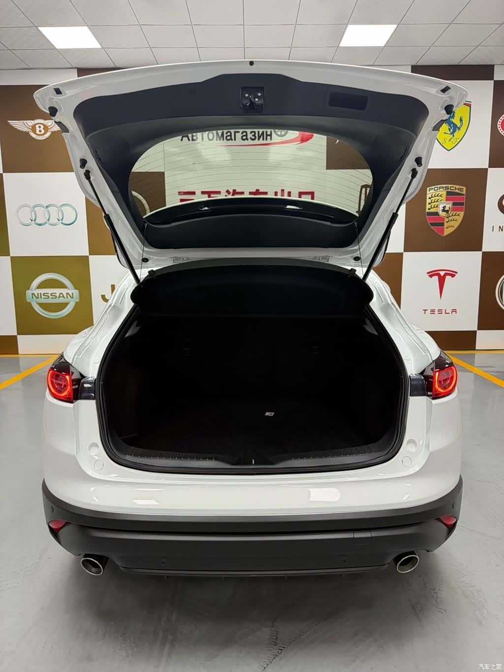 Mazda CX-4, 2023 18