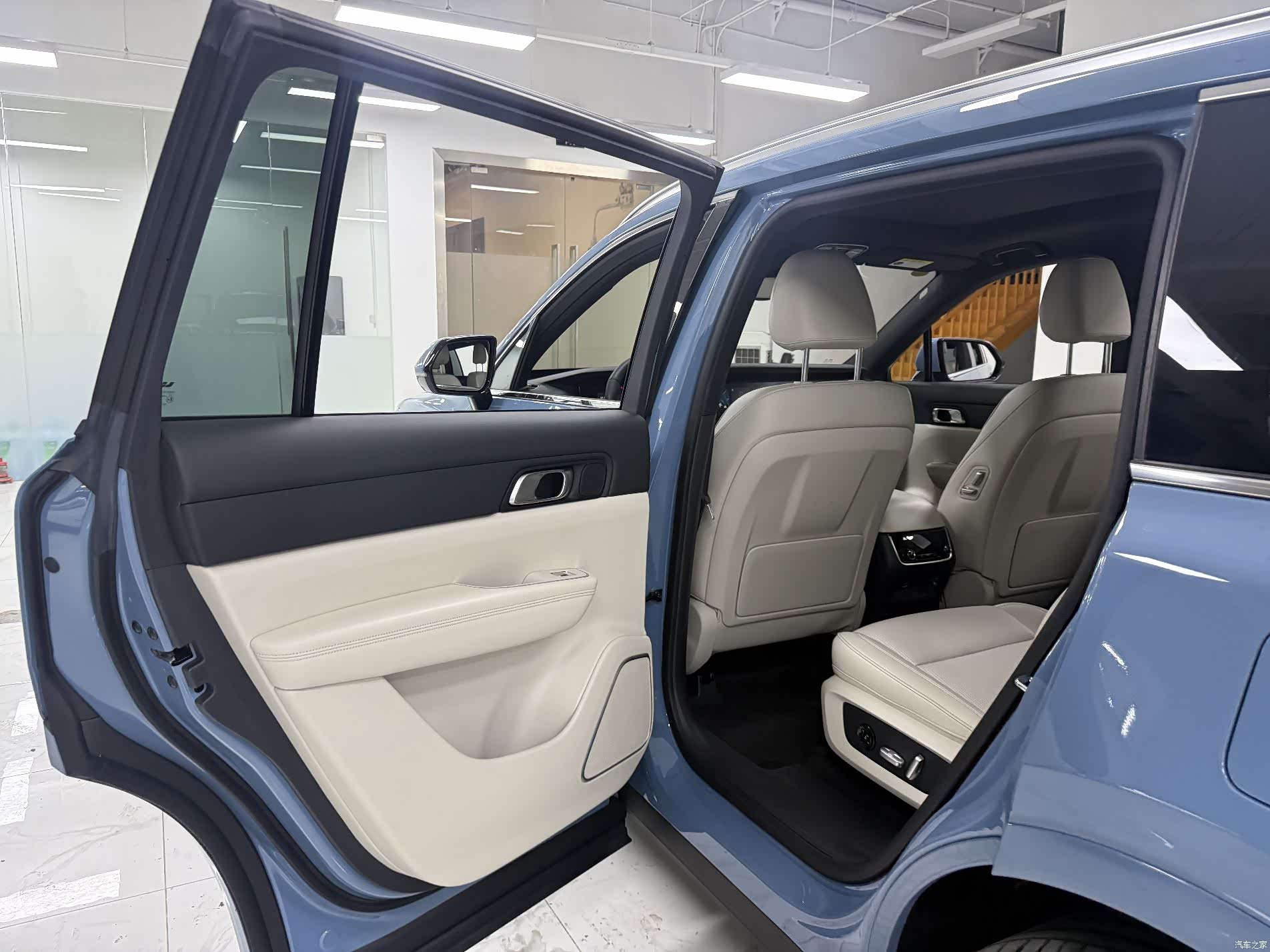 Li Auto ONE, 2022 13