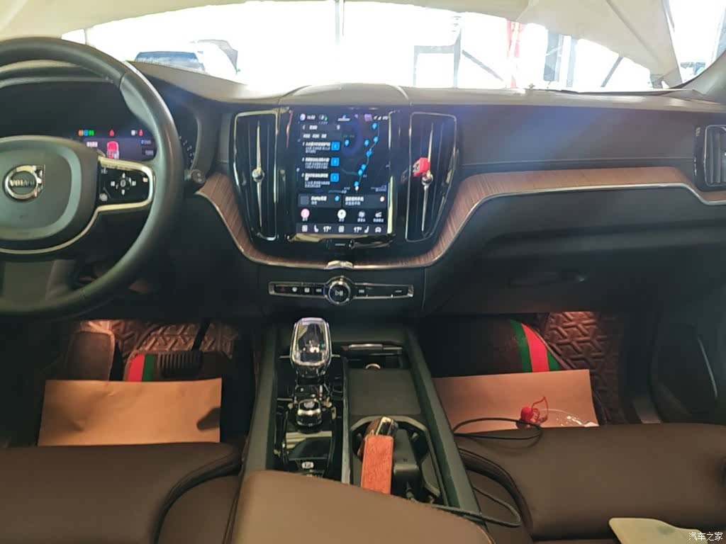 Volvo XC60, 2023 13