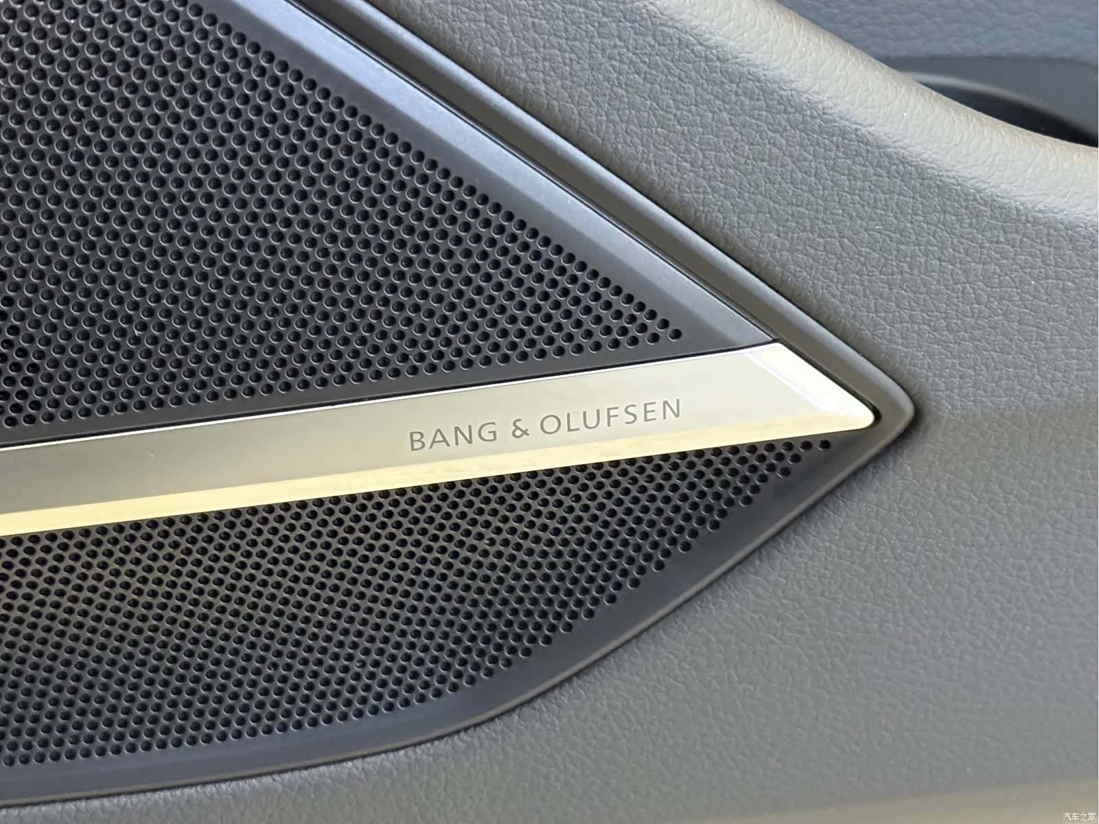 Audi A8L, 2022 14