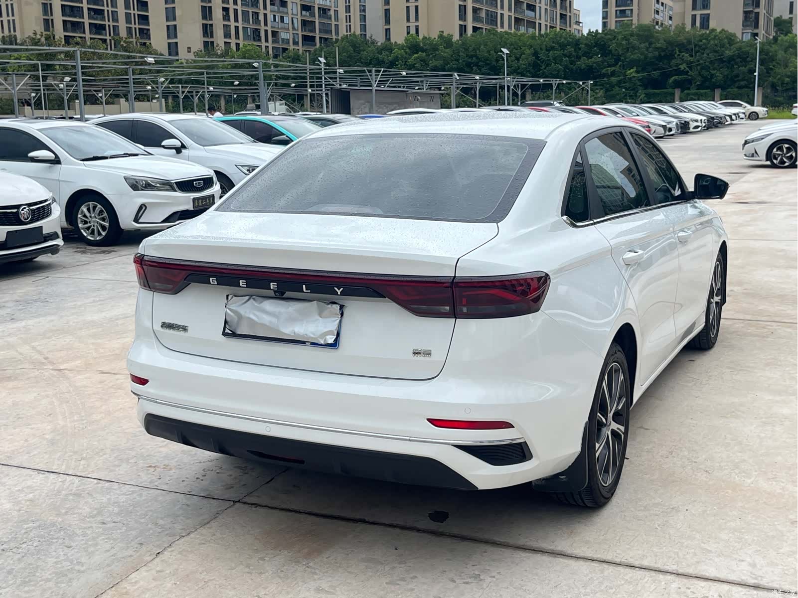 Geely Emgrand, 2021 4