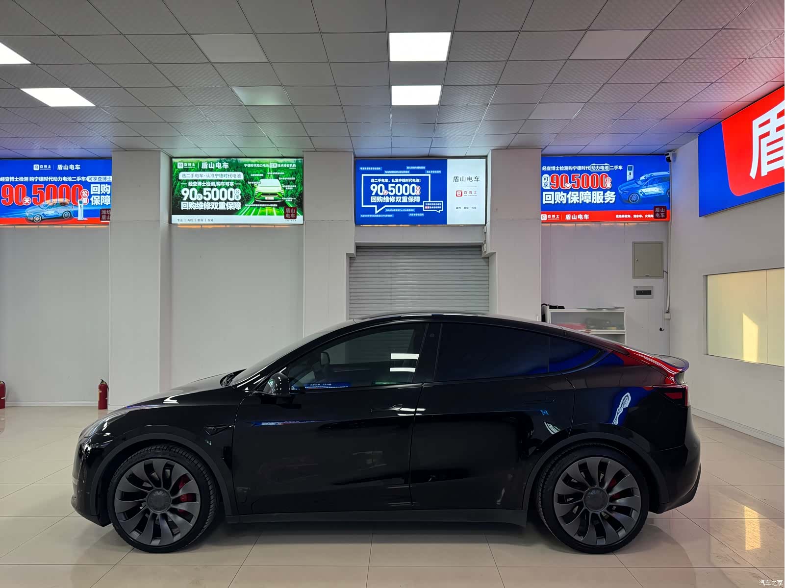 Tesla Model Y, 2021 3
