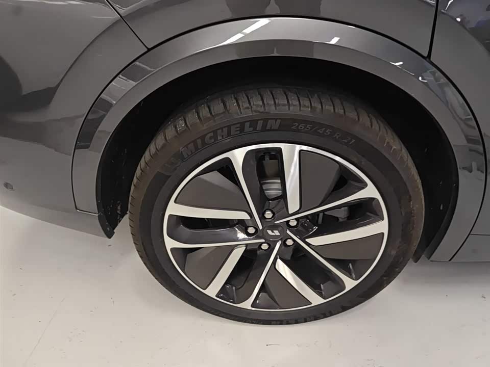 Li Auto Ideal L9