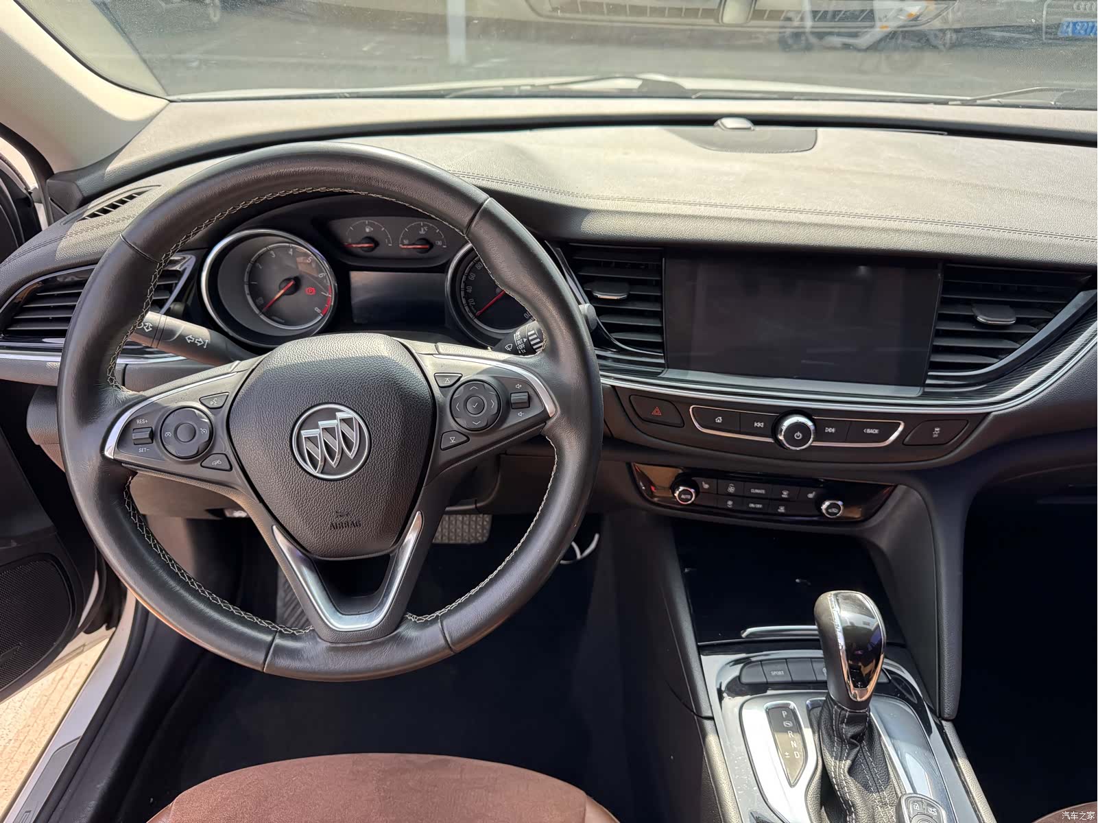 Buick Regal, 2018 все фото