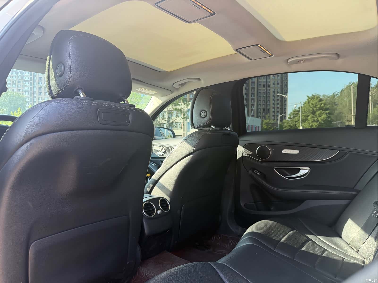 Mercedes-Benz C-Class, 2016 4