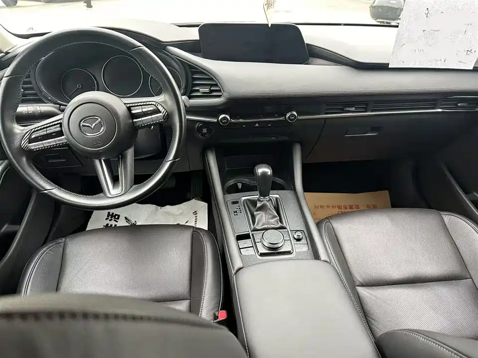 Mazda 3 Angkesaila