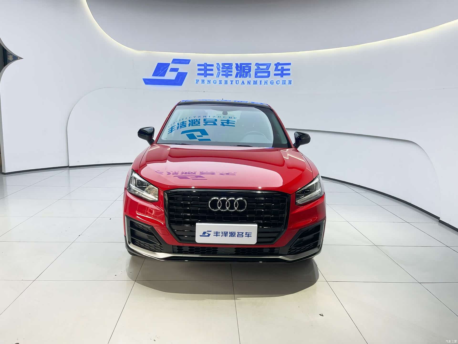 Audi Q2L, 2021 все фото