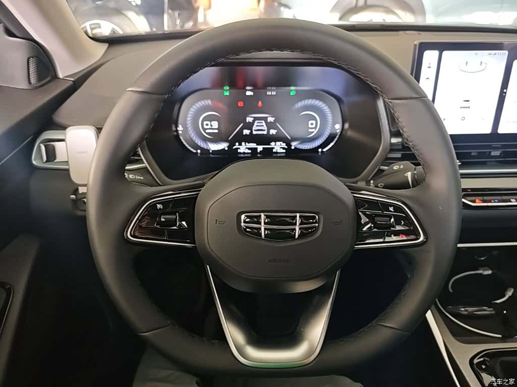 Geely Emgrand, 2025 11