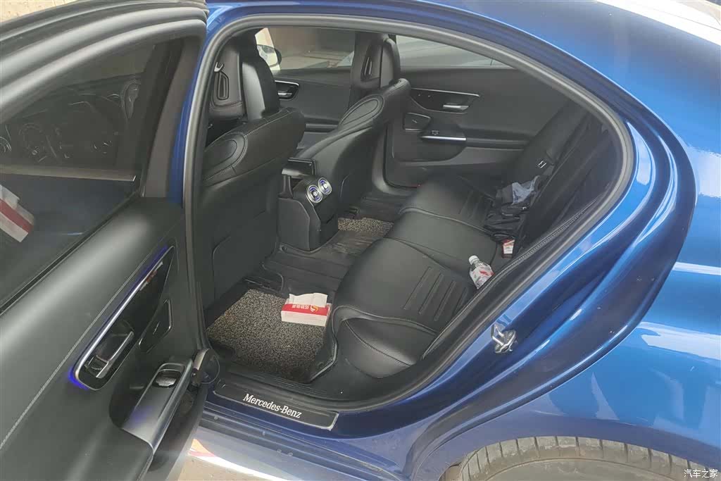 Mercedes-Benz C-Class, 2022 11