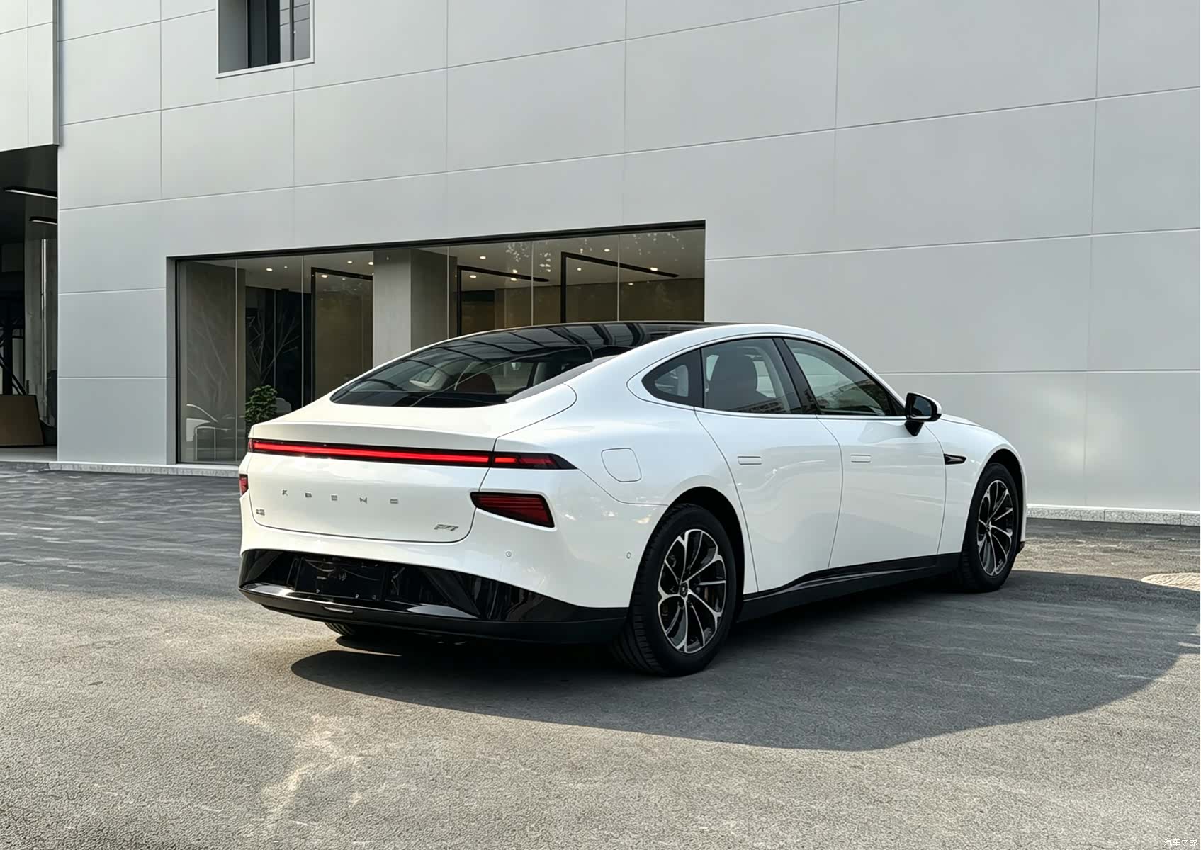 Xpeng P7, 2021 14