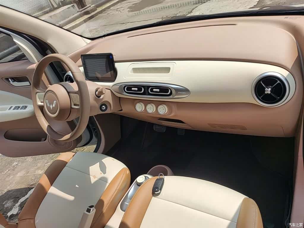 Wuling MINIEV, 2026 10