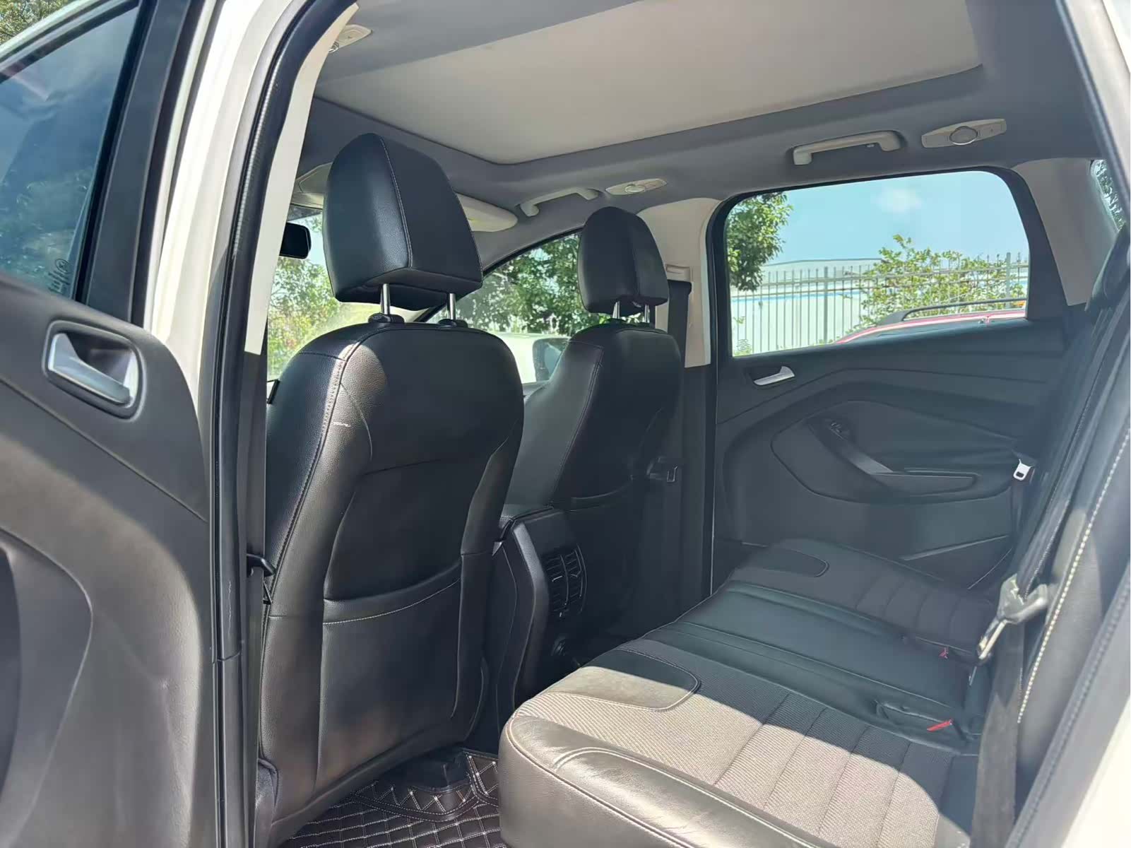 Ford Kuga, 2015 6