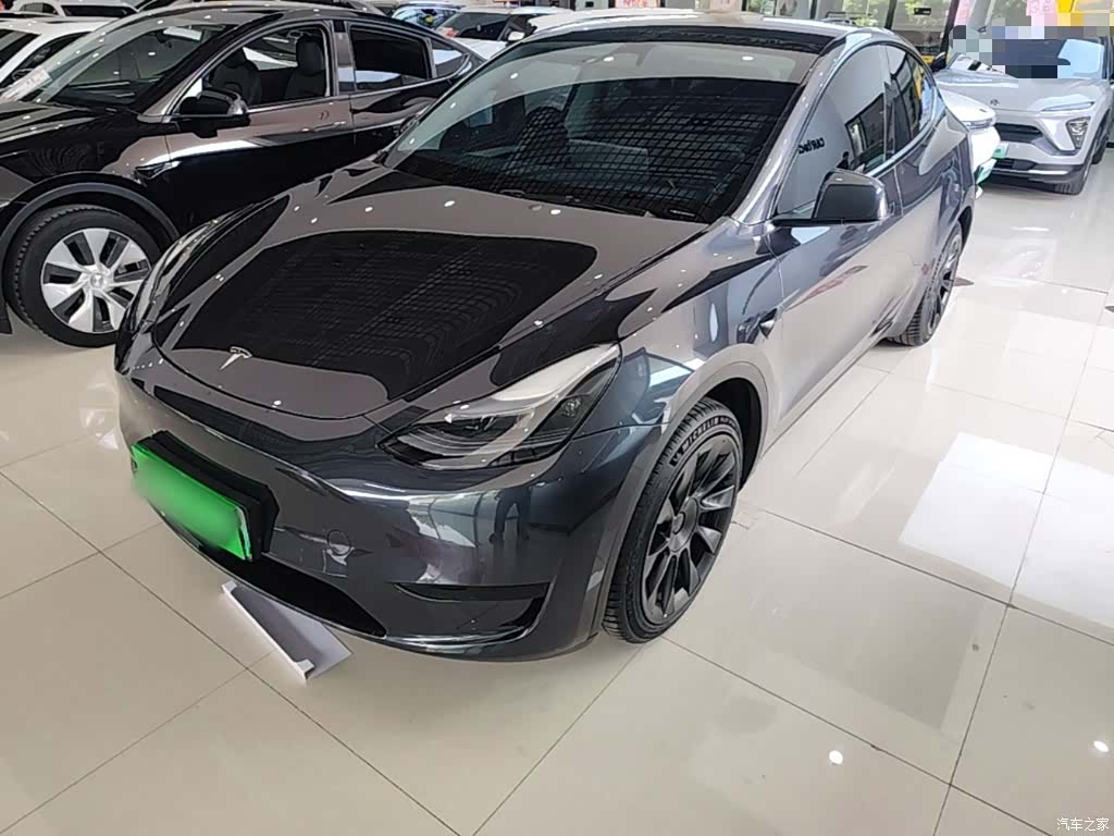 Tesla Model Y, 2024 1