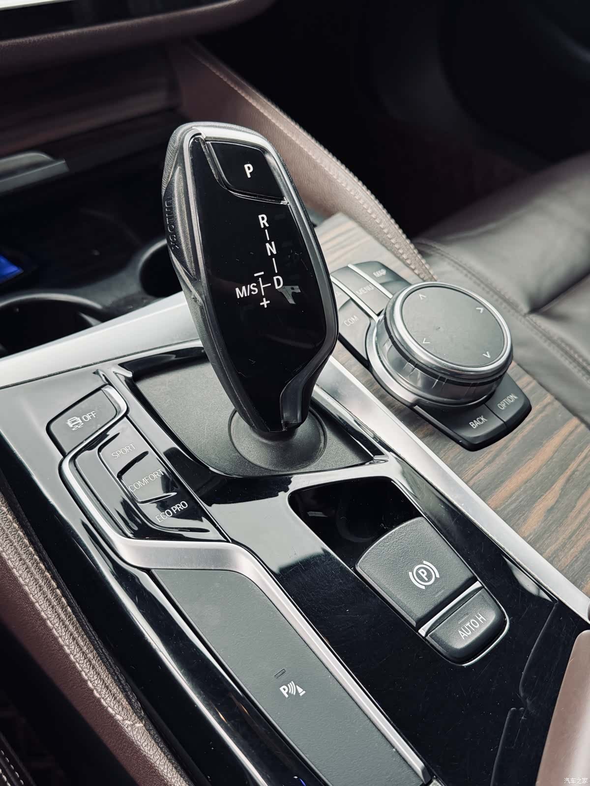 BMW 5 Series, 2018 32