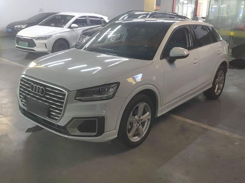 Audi Q2L