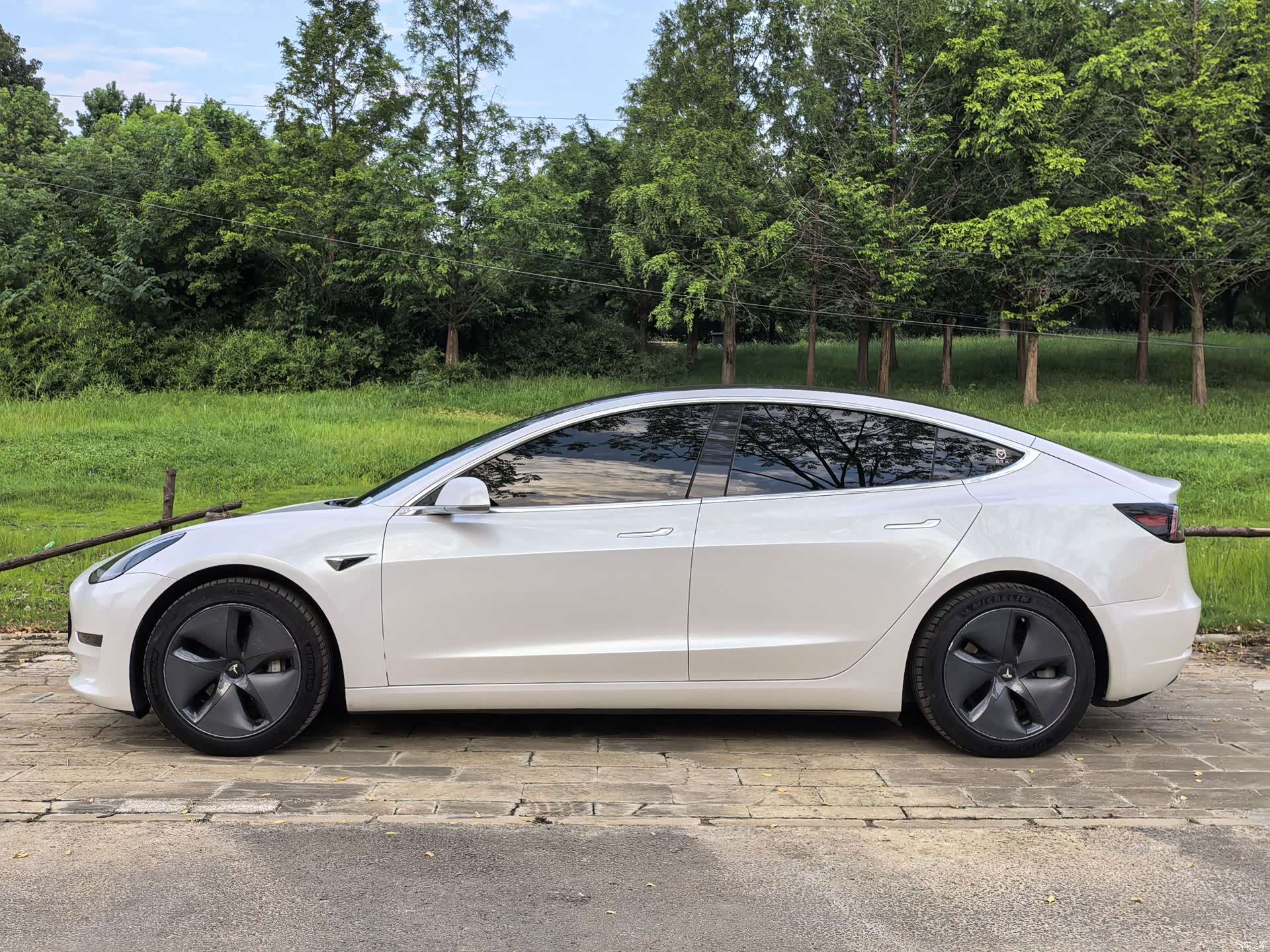 Tesla Model 3, 2020 14