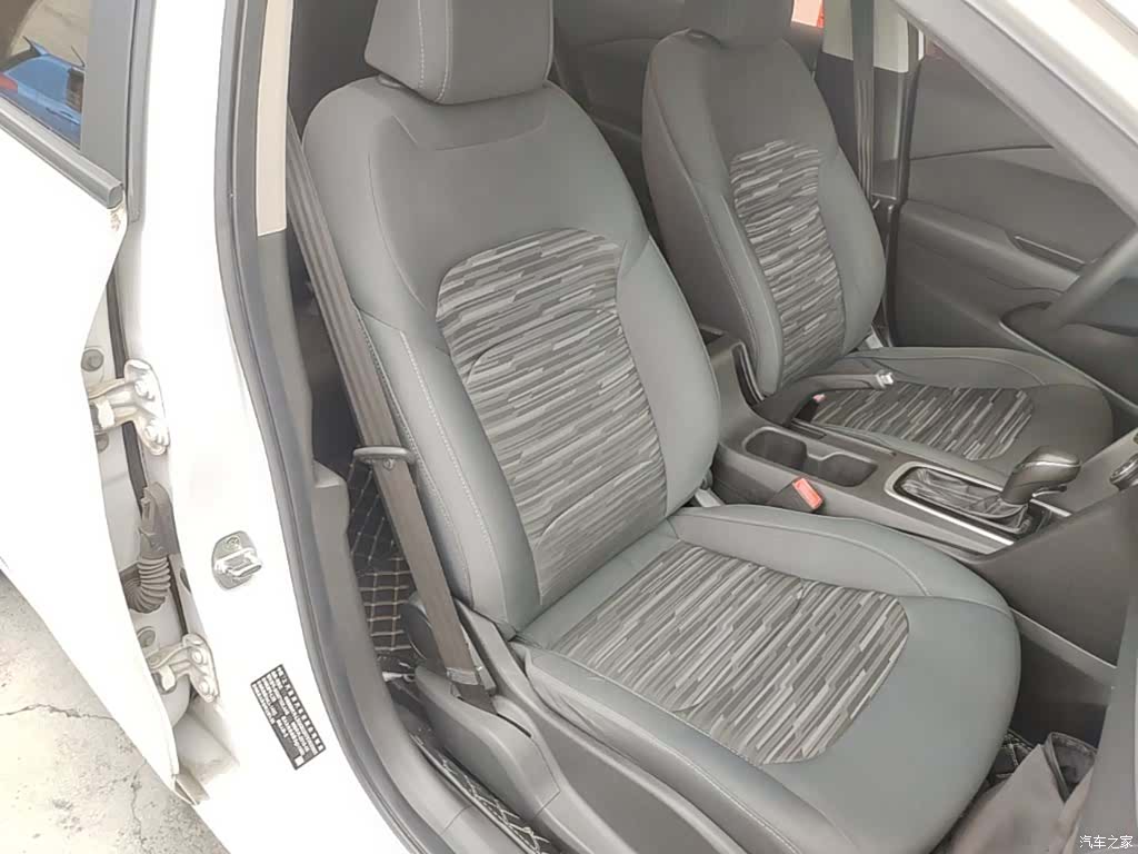 Chevrolet 320, 2019 25