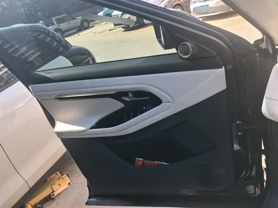 Land Rover Range Rover Aurora