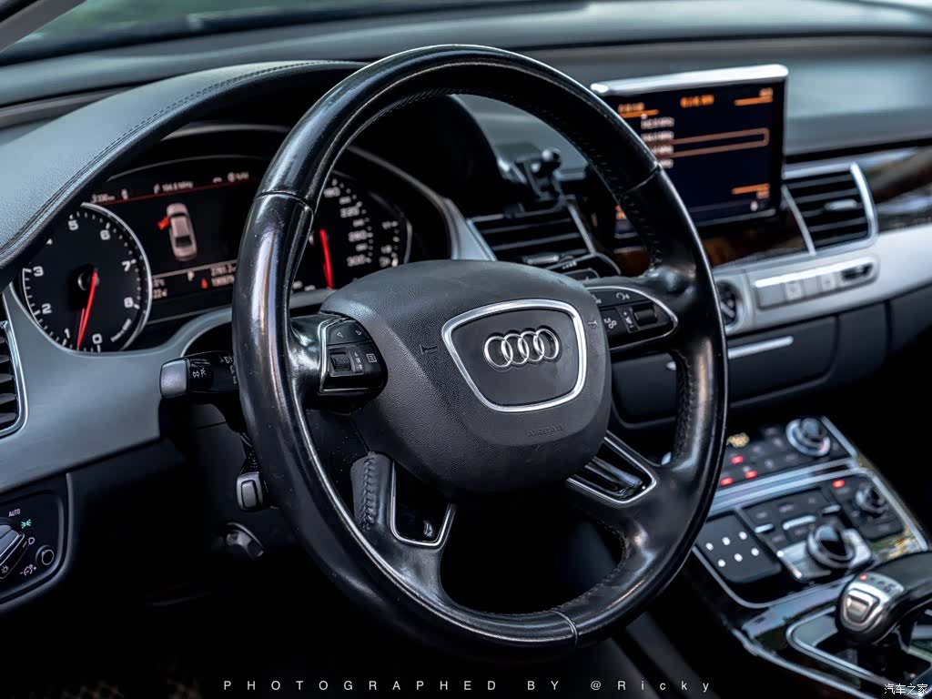Audi A8L, 2015 4
