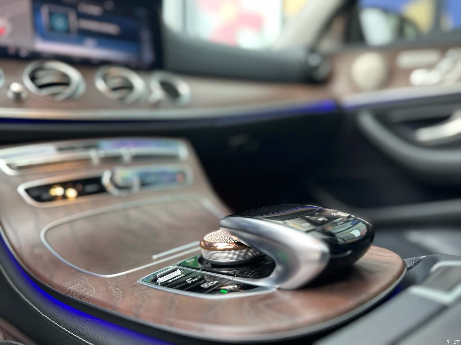 Mercedes-Benz E-Class, 2019 10