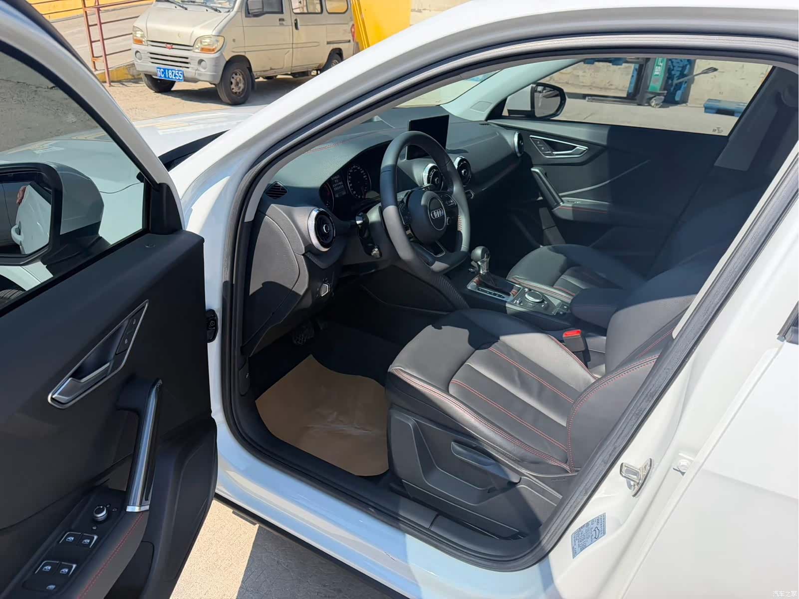 Audi Q2L, 2022 4