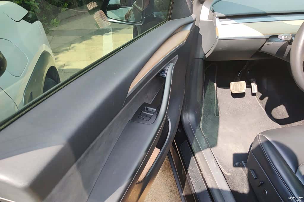Tesla Model Y, 2021 7