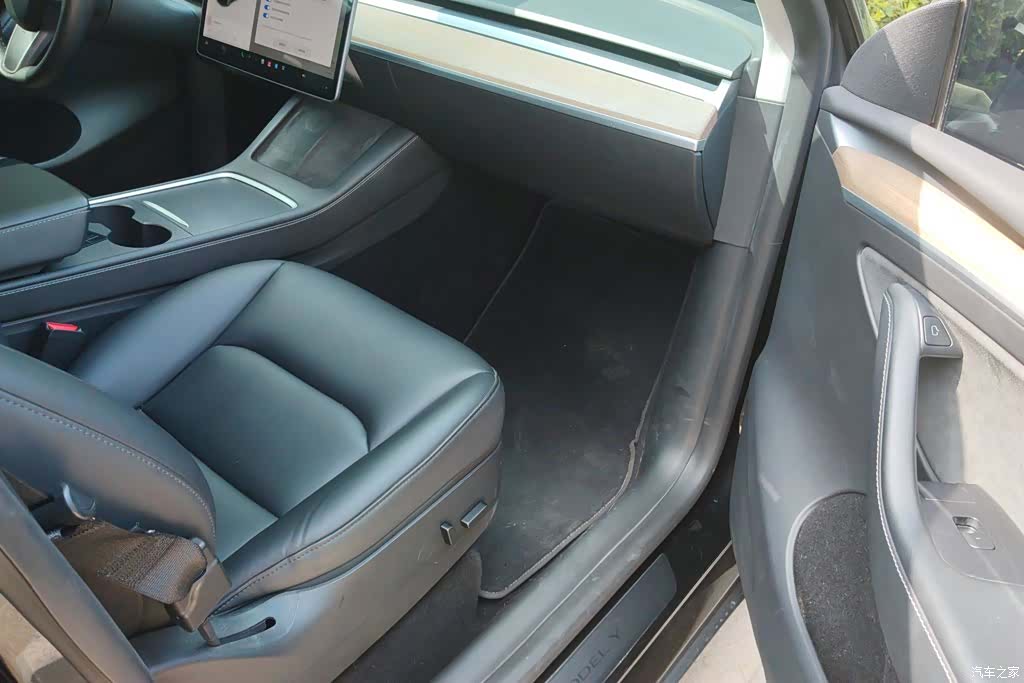 Tesla Model Y, 2021 8