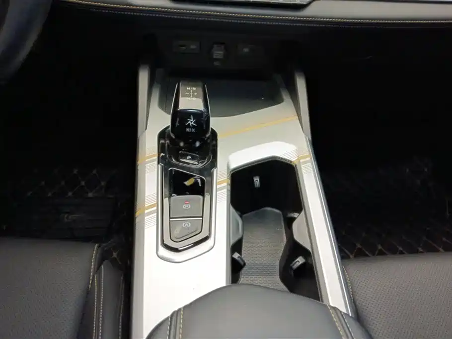 Geely Emgrand L HiP