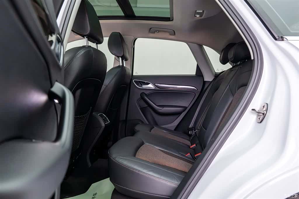 Audi Q3, 2017 12