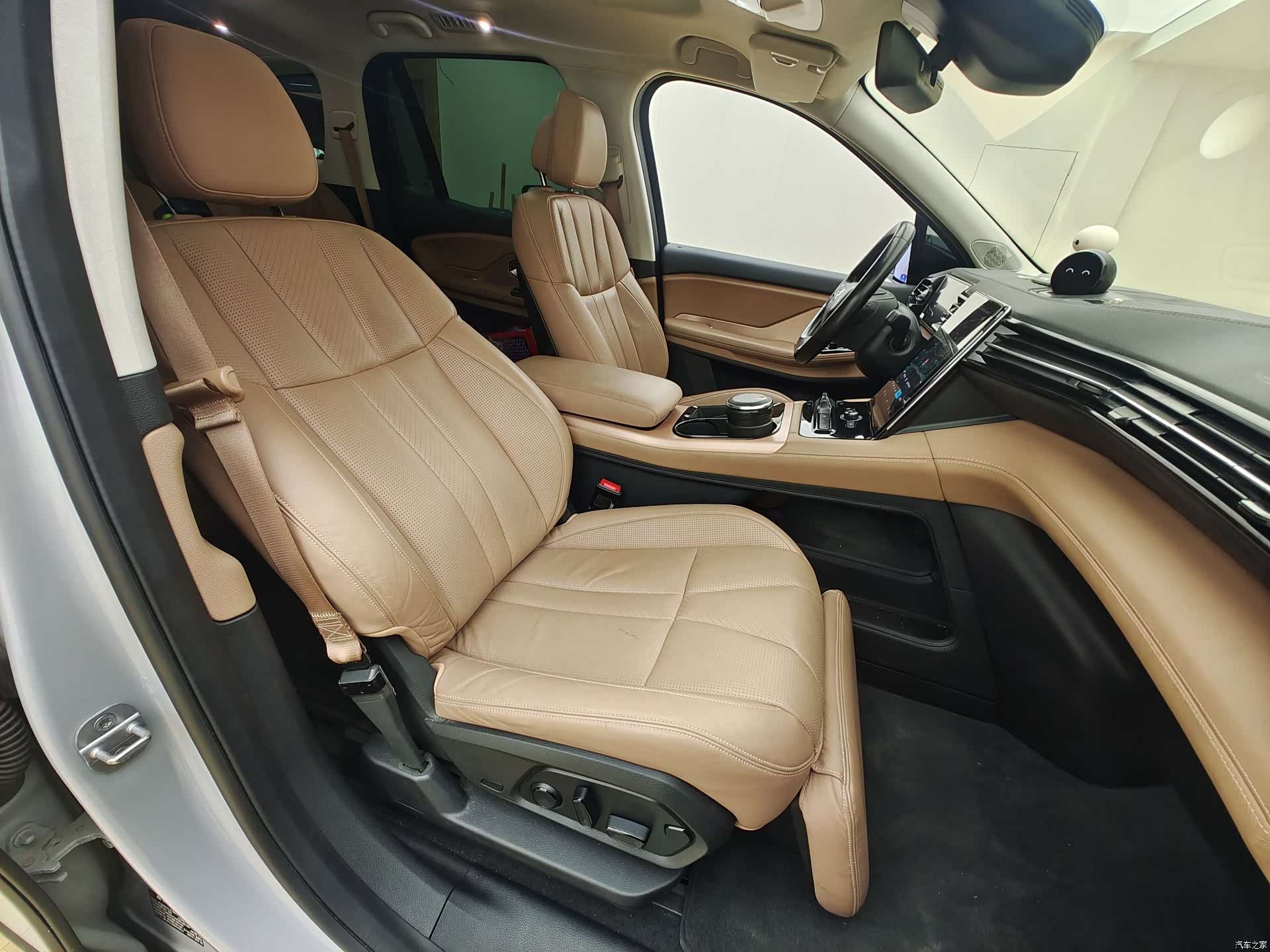 NIO ES8, 2019 21