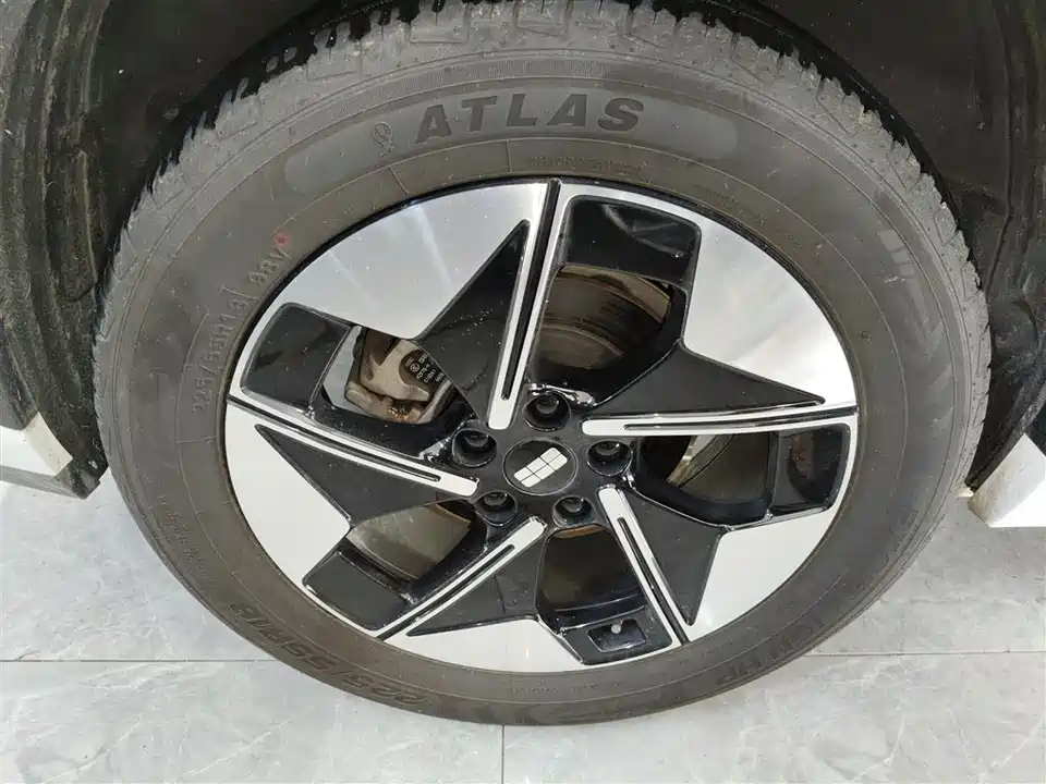 Geely Galaxy Galaxy E5