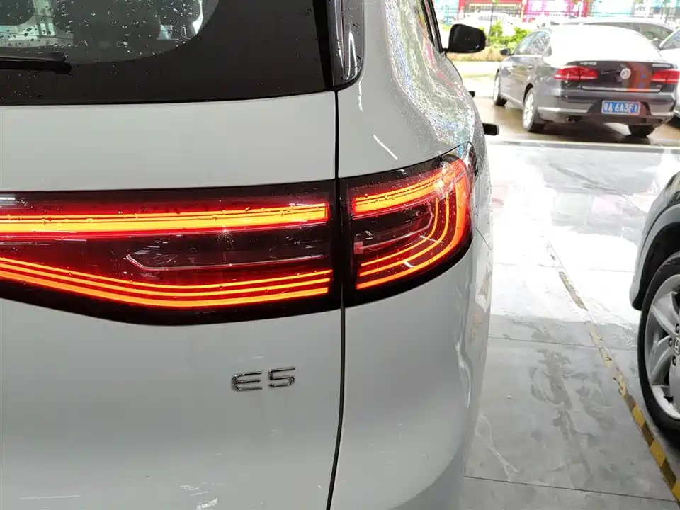 Geely Galaxy Galaxy E5