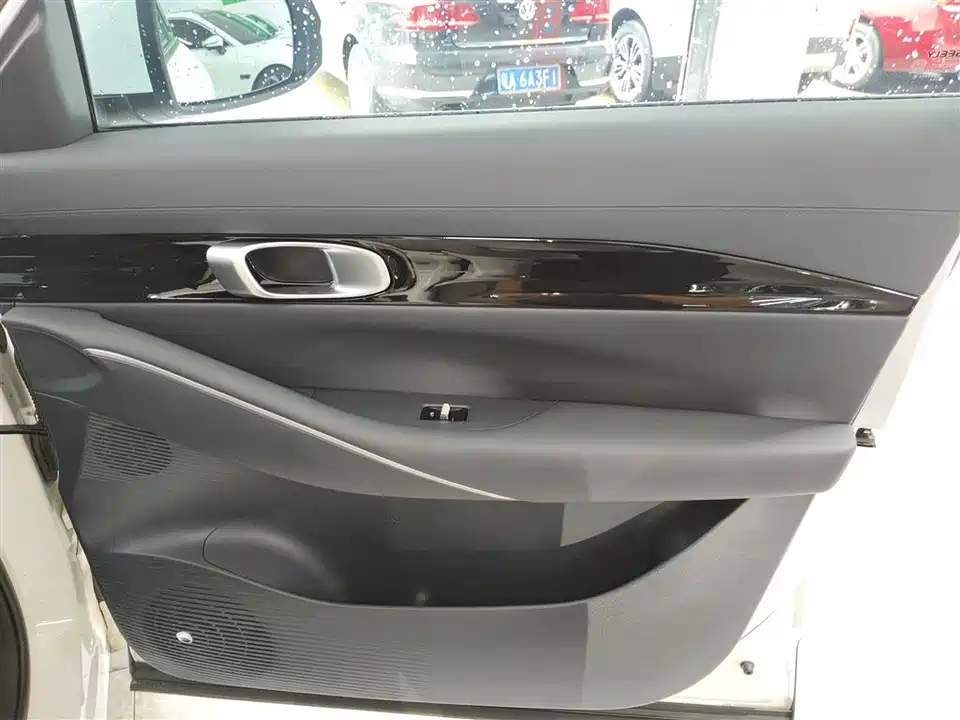 Geely Galaxy Galaxy E5