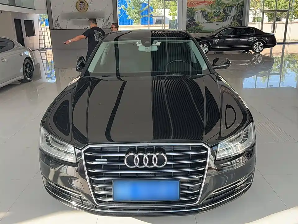Audi A8